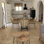 Rozas House Apartament *