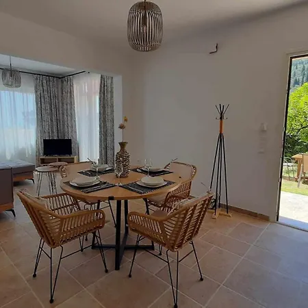 Rozas House * בניטסס