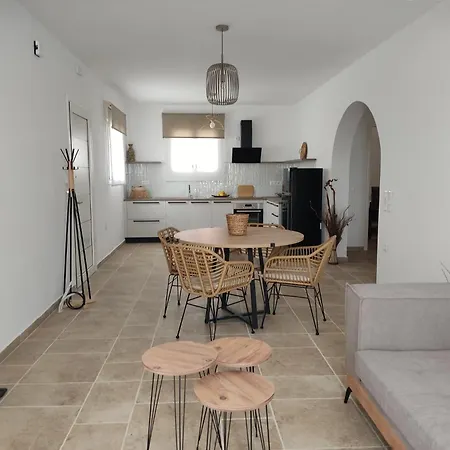 Rozas House * בניטסס