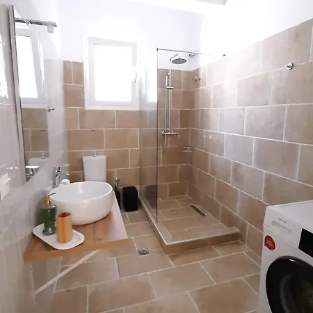 Rozas House בניטסס